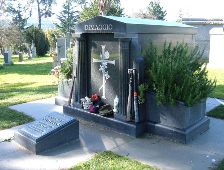 Grave sites of baseball's greatest players: Joe DiMaggio tombstone
