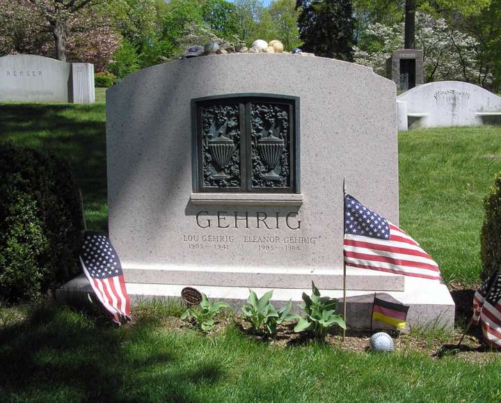 Grave sites of baseball's greatest players: Lou Gehrig tombstone