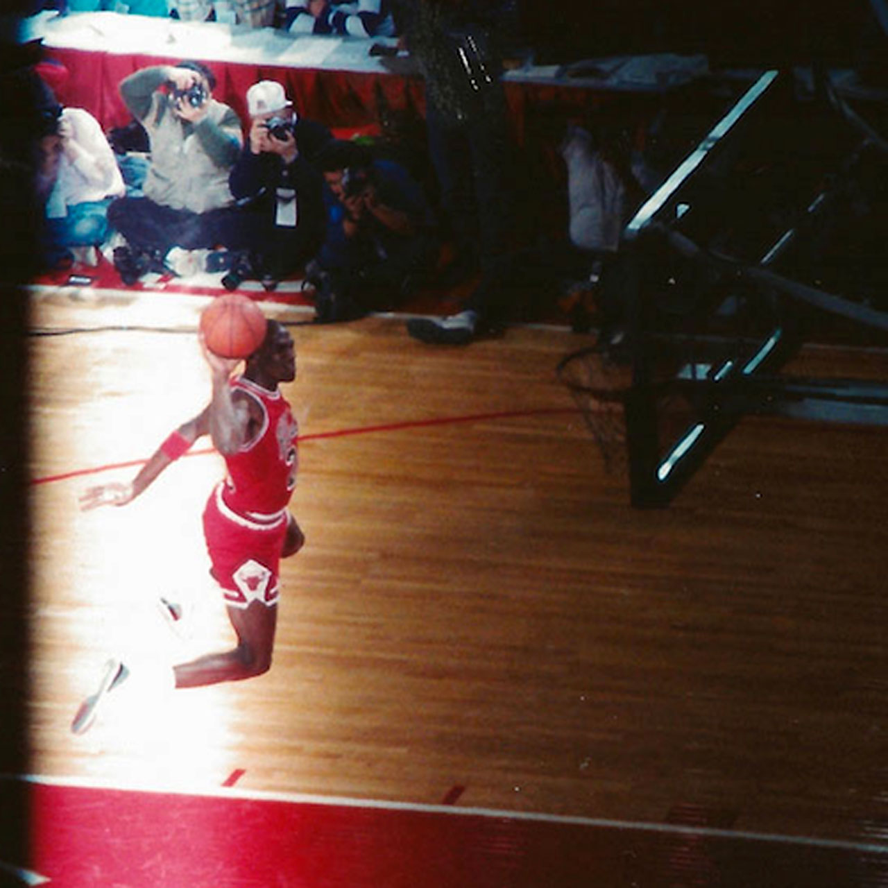 Michael Jordan free-throw line dunk from 1988 NBA Slam Dunk Contest