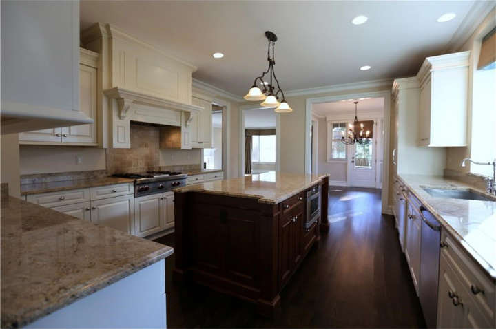 Miguel Cabrera's house for sale: Photo of kitchen