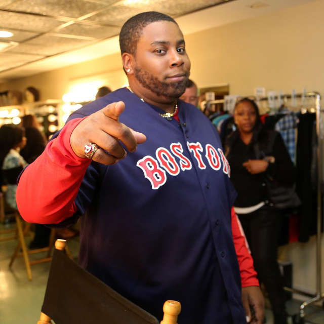 Kenan Thompson impersonates David Ortiz on Saturday Night Live