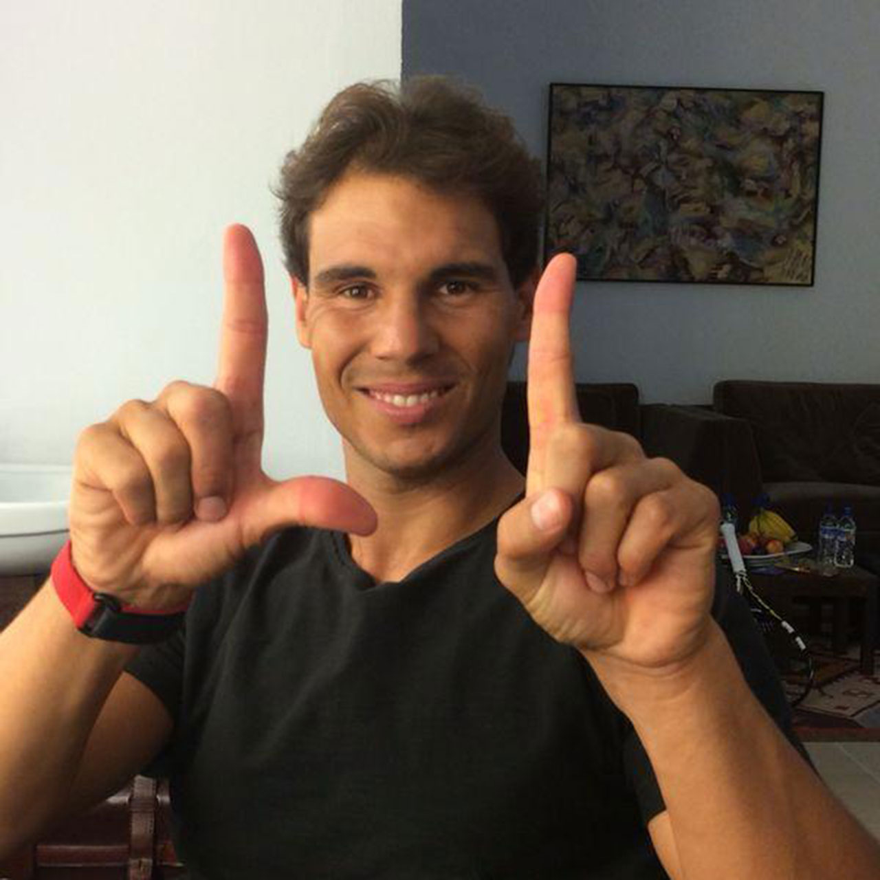 Rafael Nadal signs Li for retiring Li Na