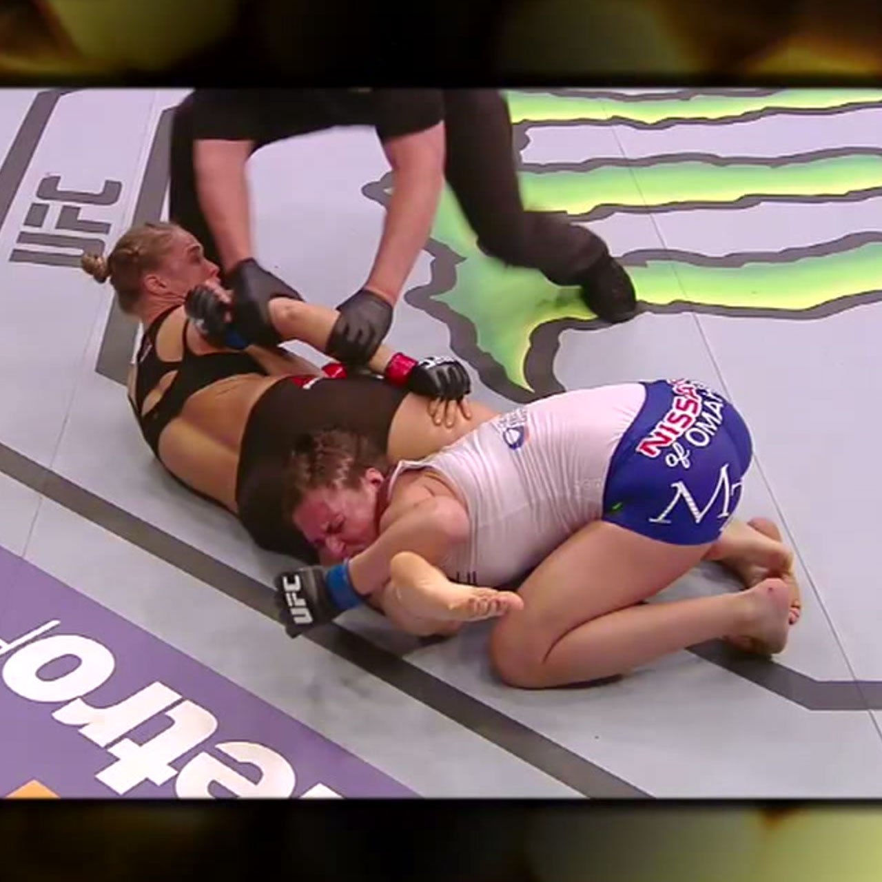 Ronda Rousey submits Cat Zingano in 14 seconds